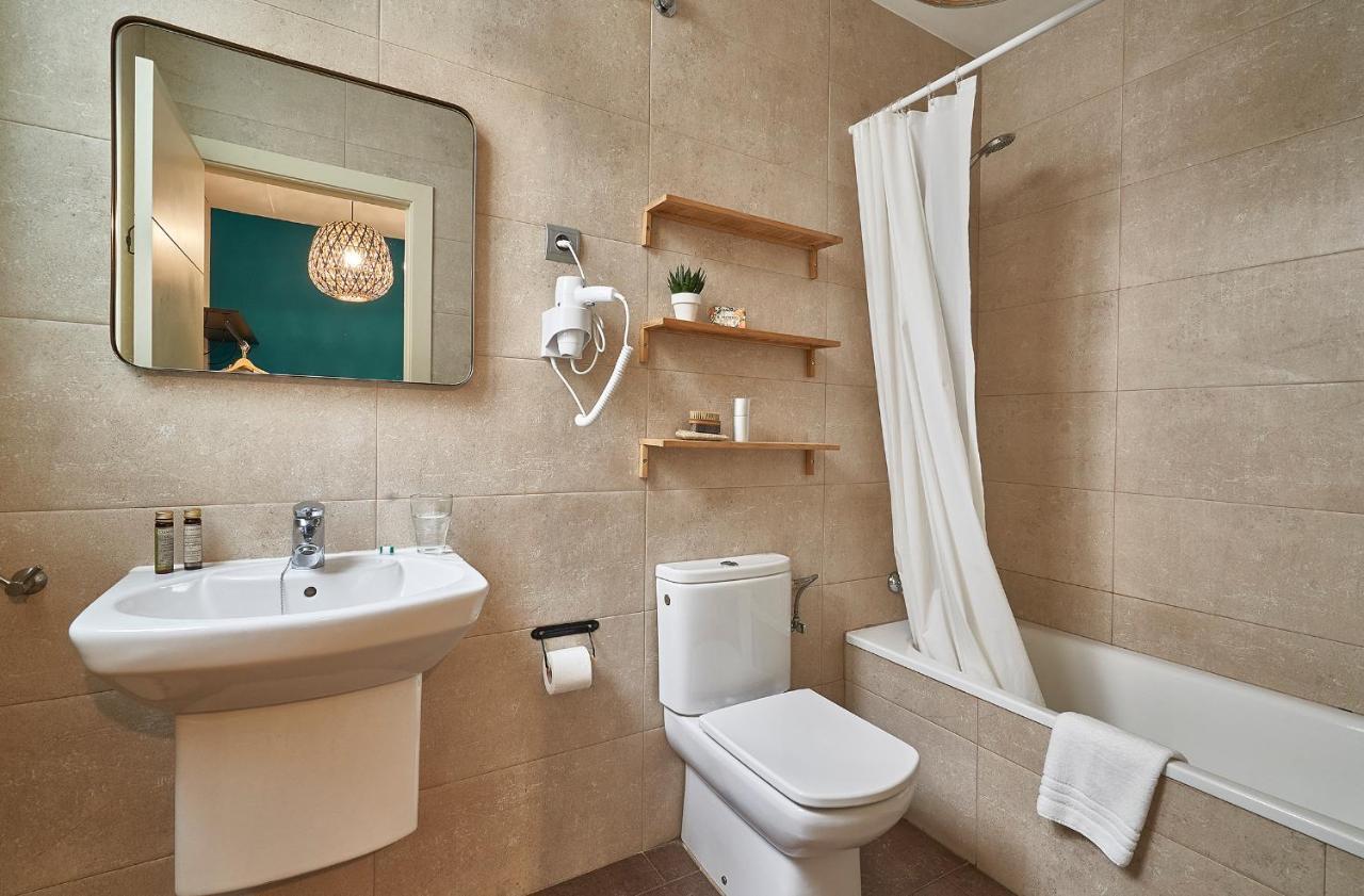 Barcelona Sants Station Apartments Екстер'єр фото