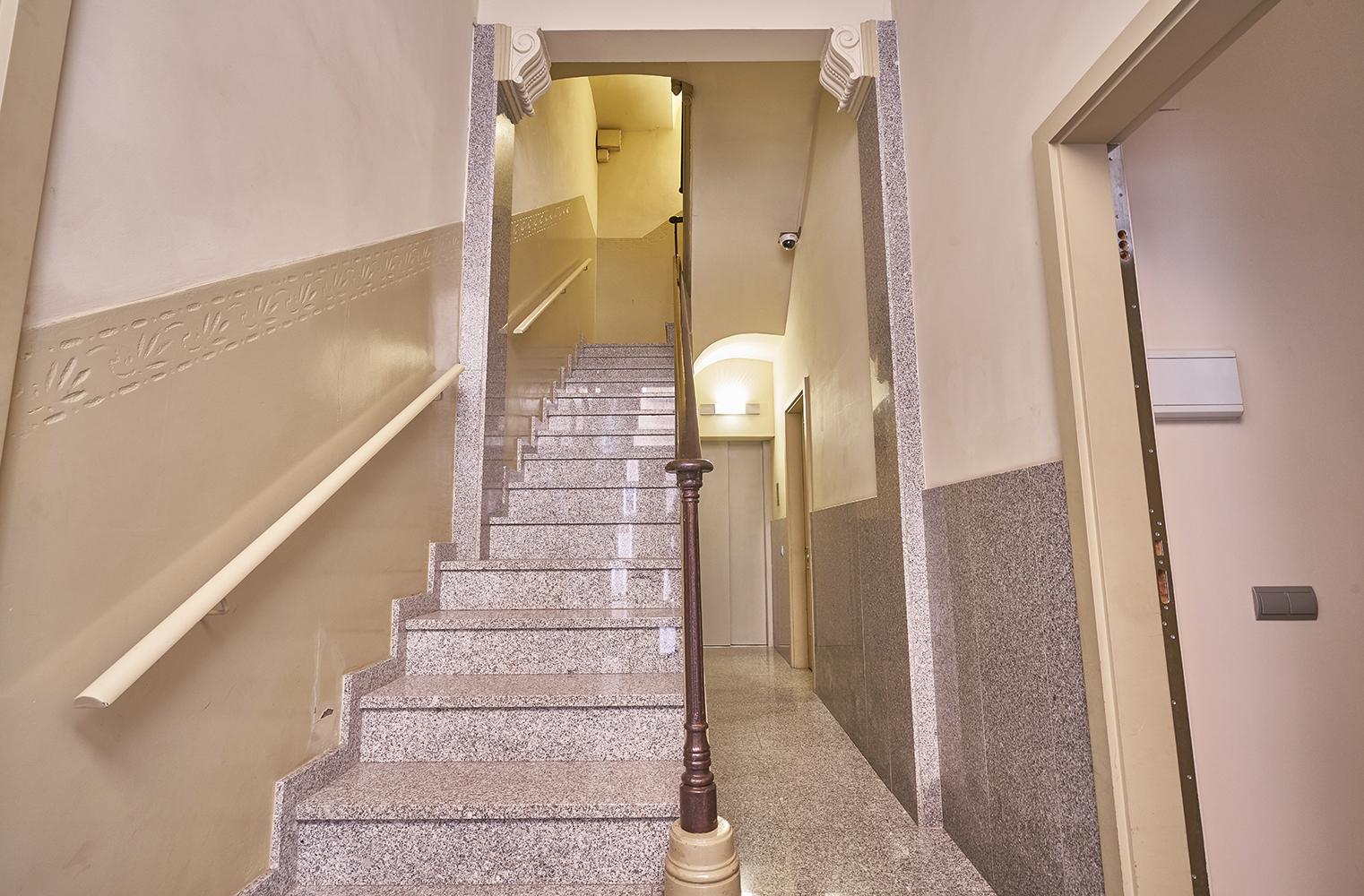 Barcelona Sants Station Apartments Екстер'єр фото